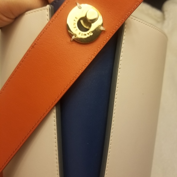 Danse Lente color-locked bucket bag. - Picture 3 of 4